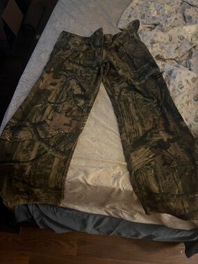 Russell Outdoors Women’s Camo Pants Size XL 14/16 Hunting Outdoor